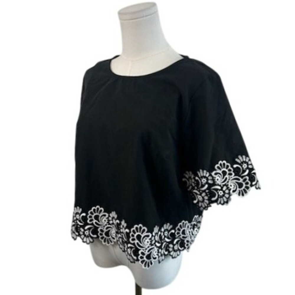 Aqua Blouse Women's Size Large Black Floral Eyelet White Lace Trim